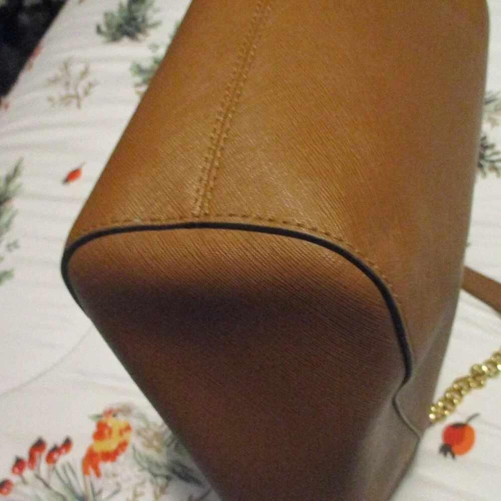 Like New Michael kors large shoulder purse jet set - Picture 8 of 14